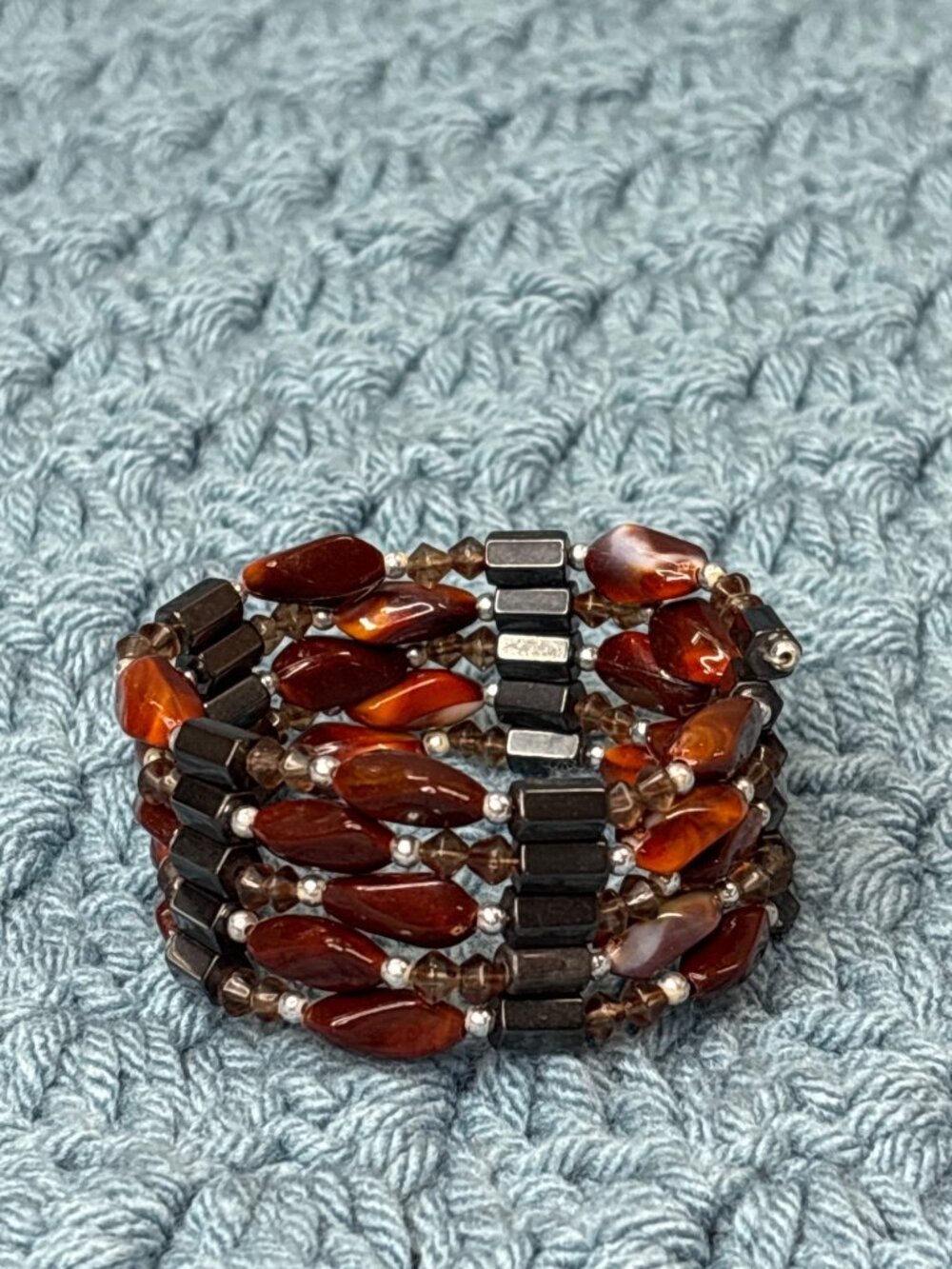 Magnetic Hematite Brown White Plastic Silvertone Bracelet/Necklace 34 inches